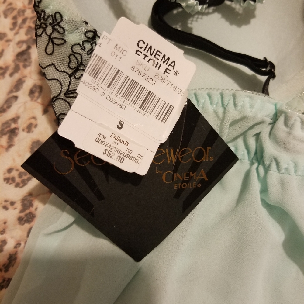 Sleepwear - Picture 4 of 4